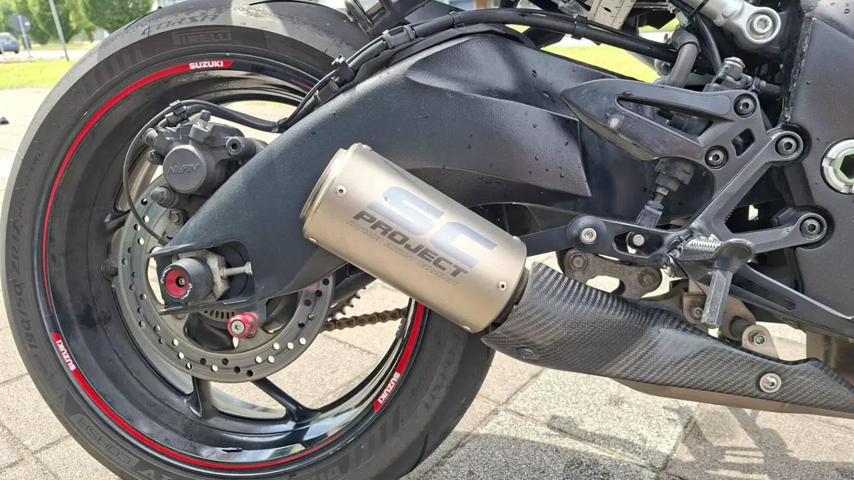 Suzuki GSX-S1000 (2021 - 25) (3)