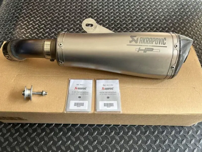 SCARICO BMW AKRAPOVICH HP per BMW NINET
