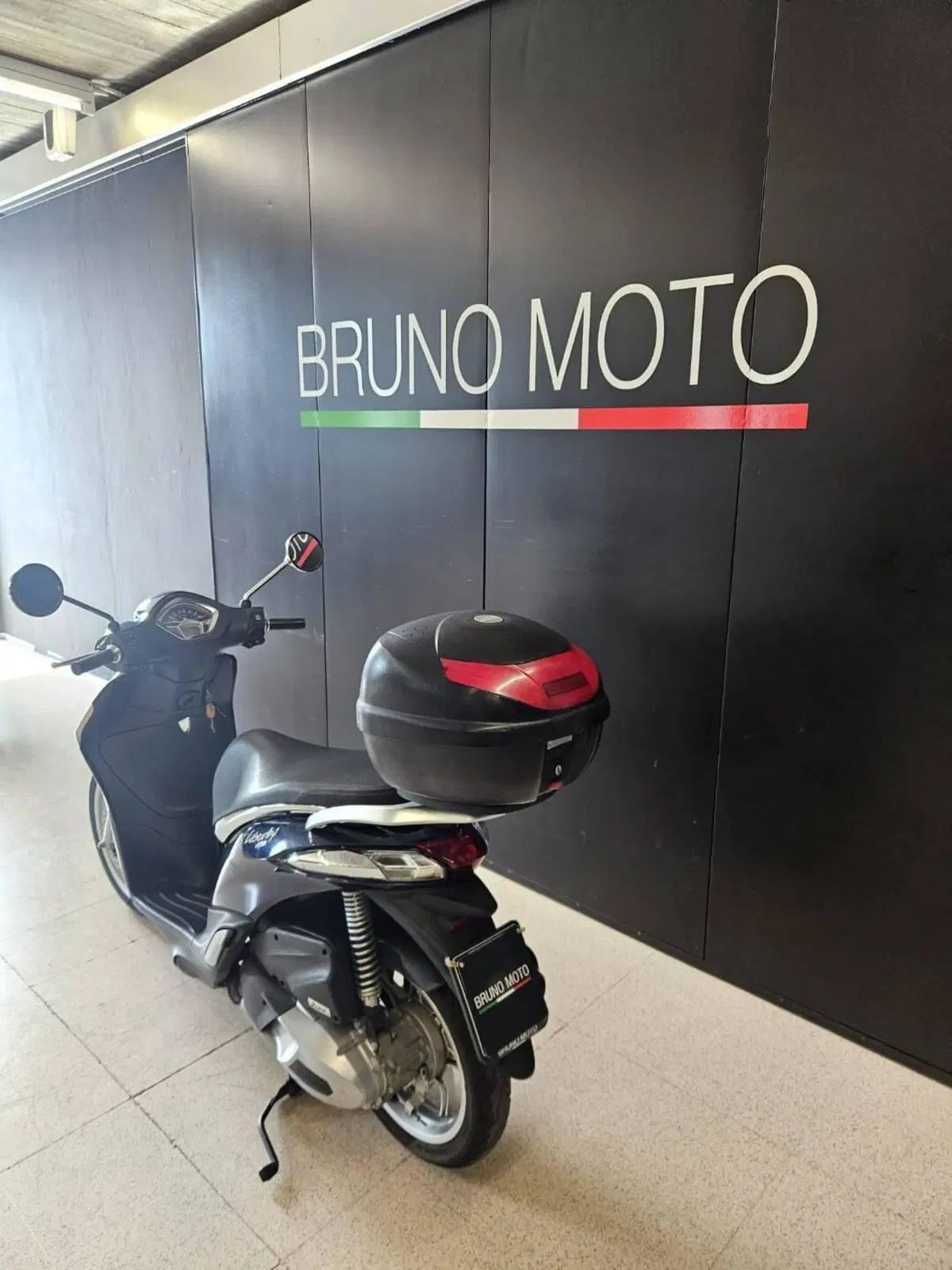 Piaggio Liberty 150 i-get ABS (2016) (4)