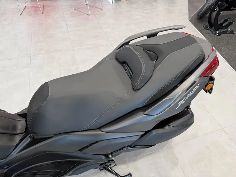 Yamaha X-Max 300 (2021 - 24) (10)