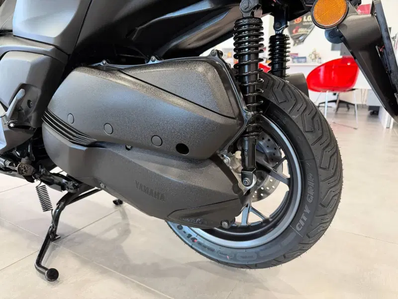 Yamaha X-Max 300 (2021 - 24) (12)