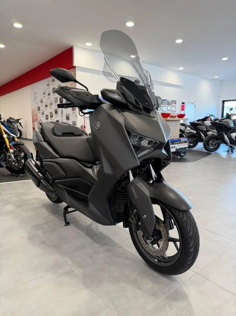 Yamaha X-Max 300 (2021 - 24) (5)