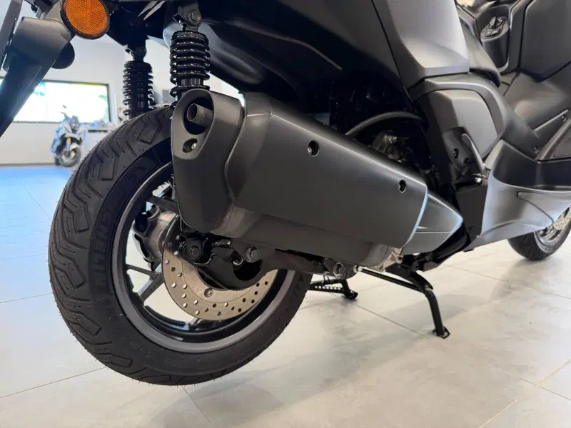 Yamaha X-Max 300 (2021 - 24) (13)