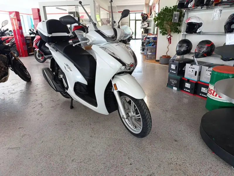Honda SH 350 (2021 - 24) (4)