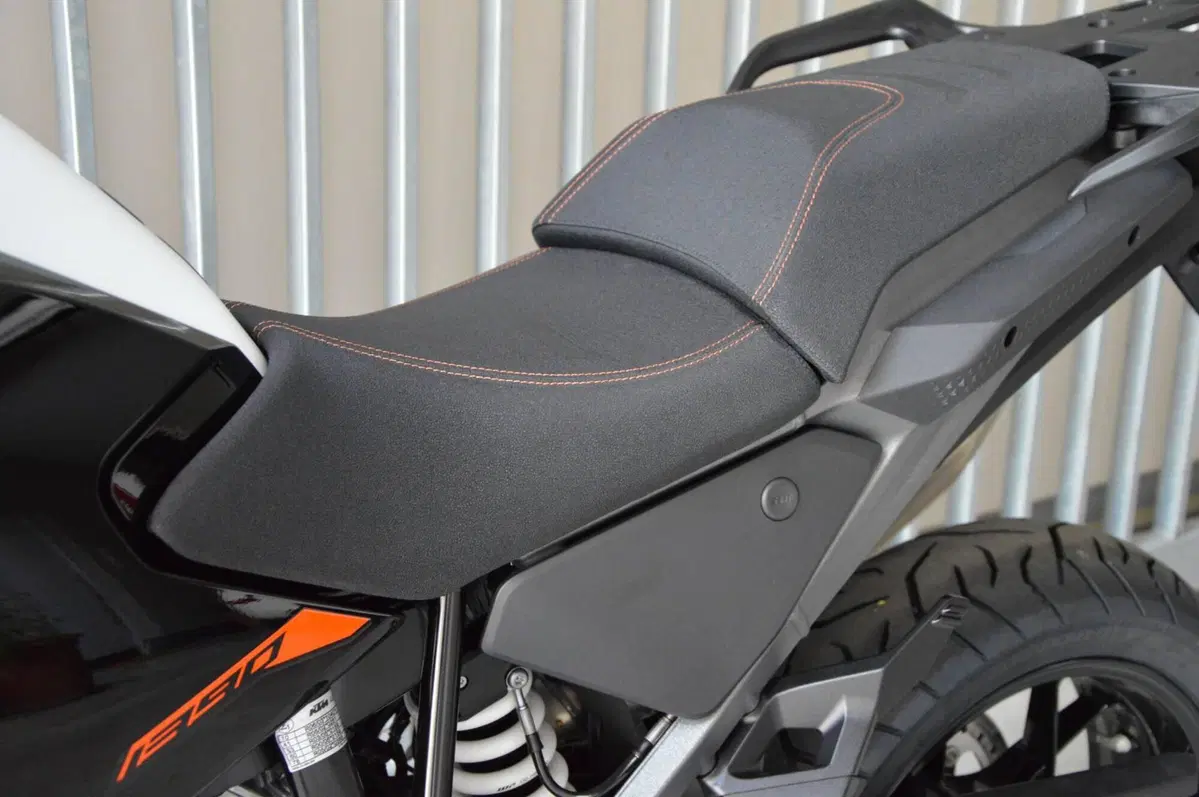 KTM 1390 Super Adventure S EVO (2026) (11)
