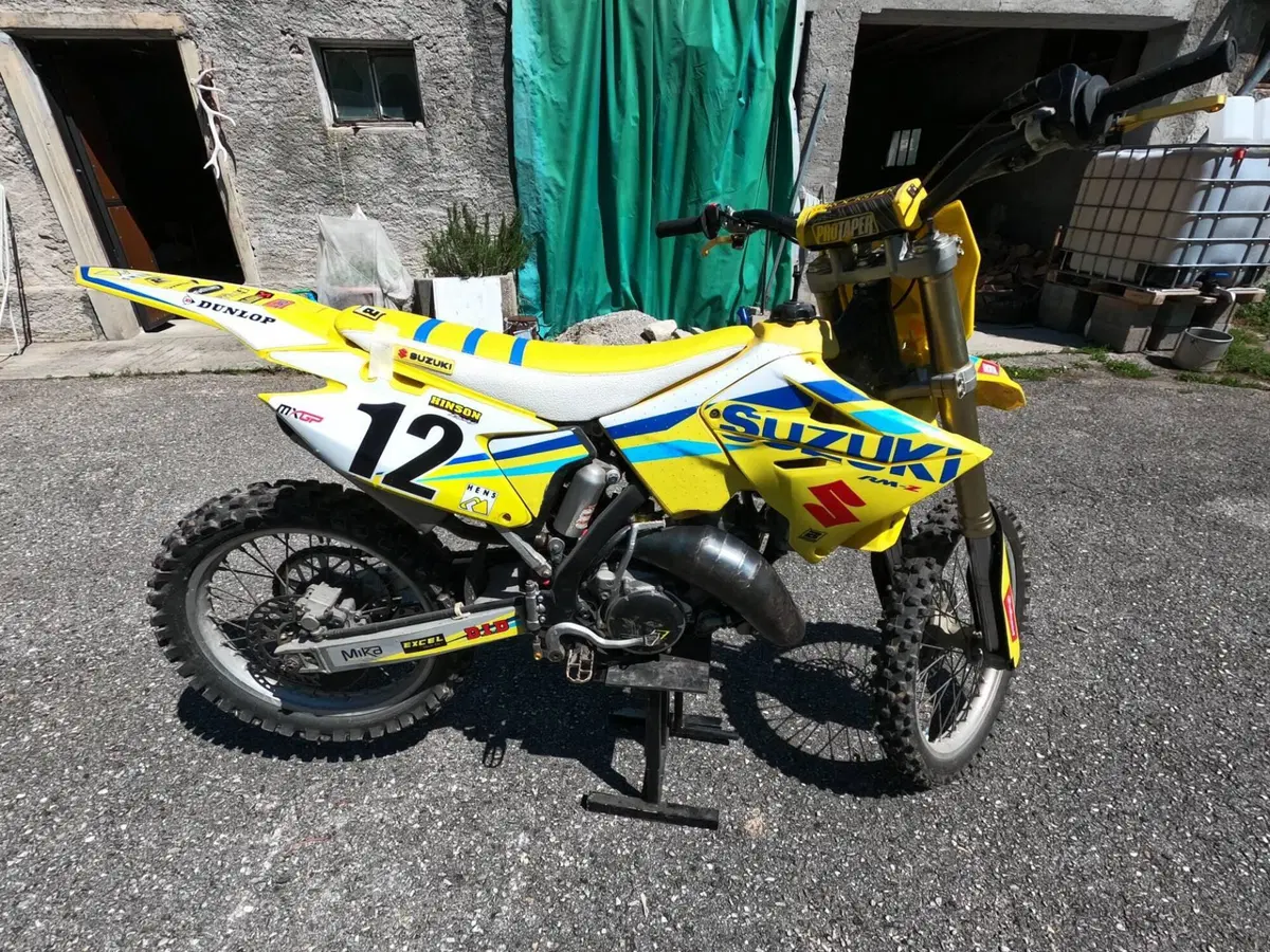Suzuki RM 125 (2002 - 03) (5)