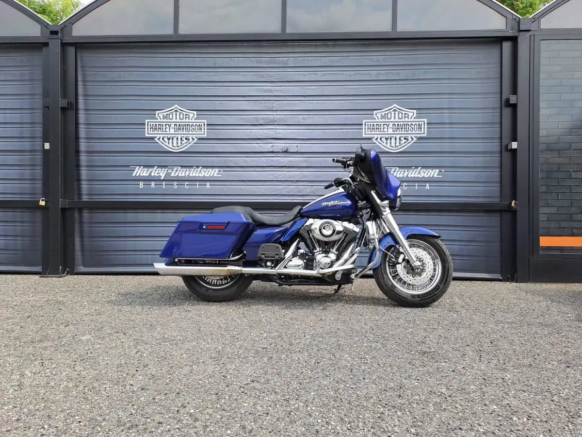 Harley-Davidson 1584 Street Glide (2007) - FLHX