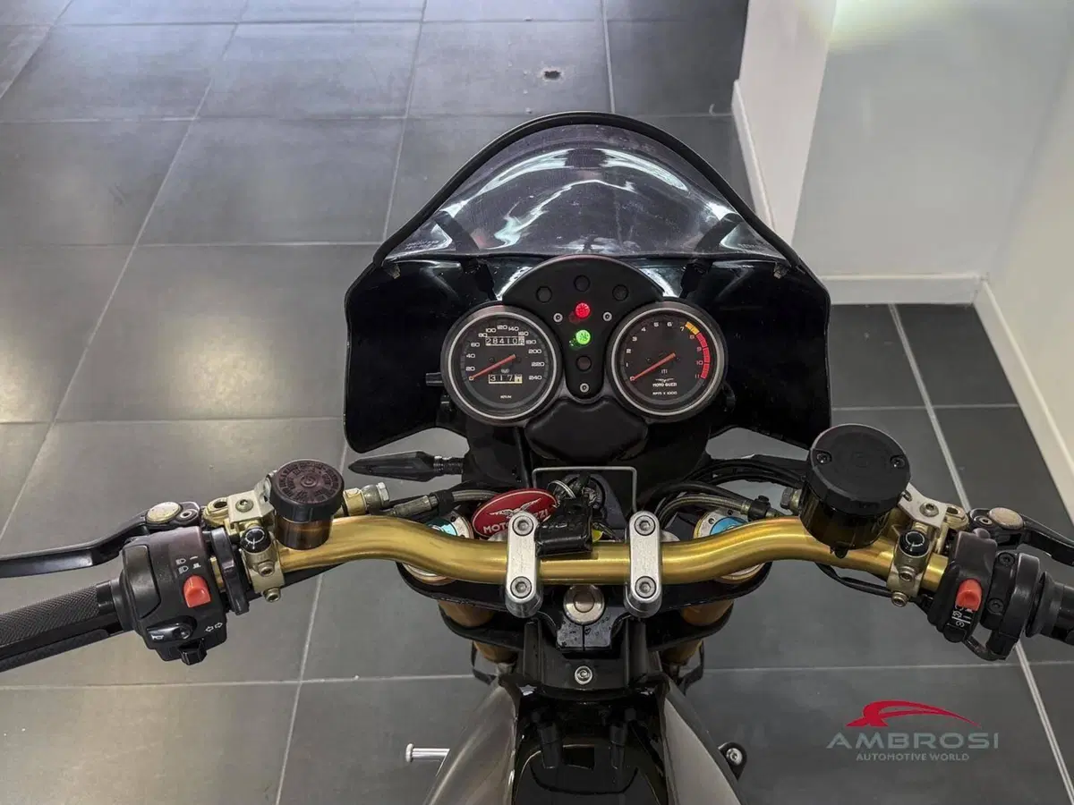 Moto Guzzi V11 Sport Naked (2002 - 05) (3)