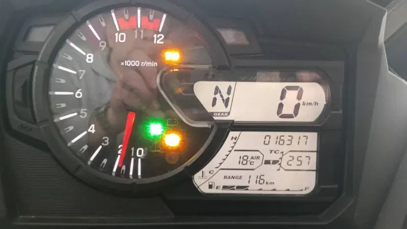 Suzuki V-Strom 650 (2021 - 25) (9)