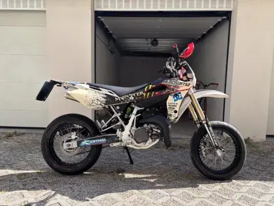 Husqvarna SM 125 (2009) usata