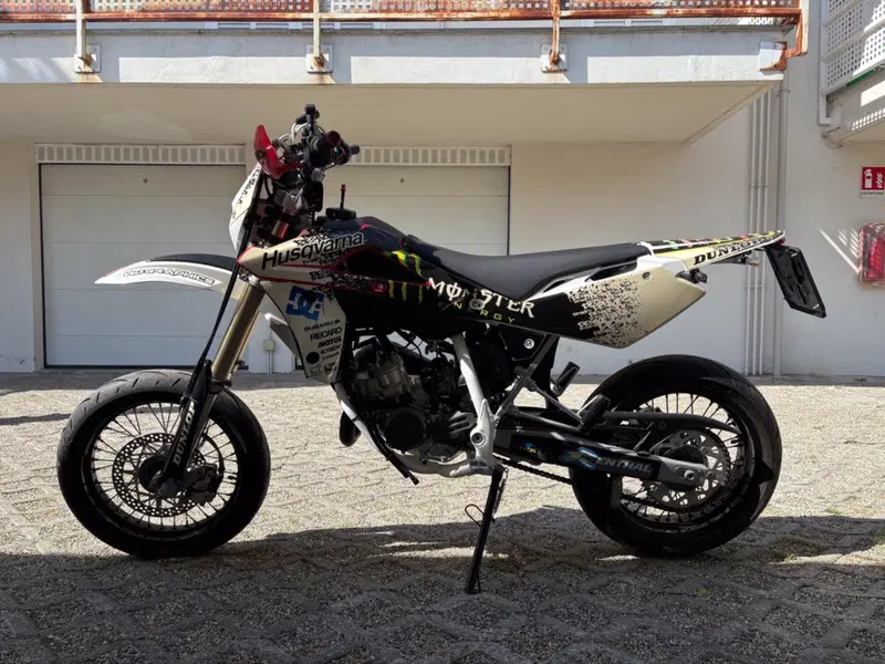 Husqvarna SM 125 (2009) (3)