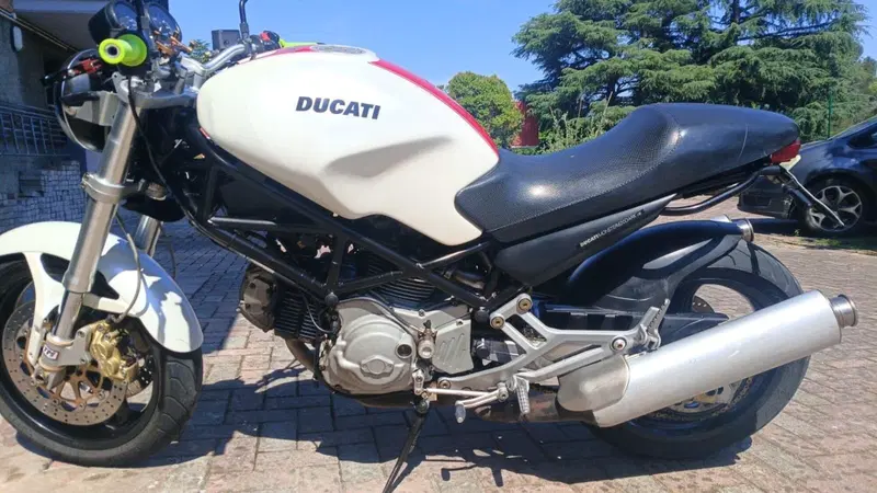 Ducati Monster 600 Dark (2002) (5)