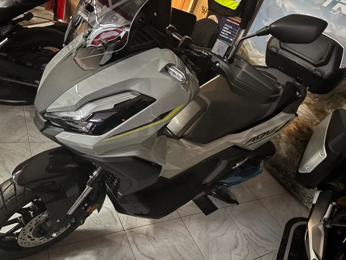 Honda ADV 350 Special Edition (2025 - 26) (4)