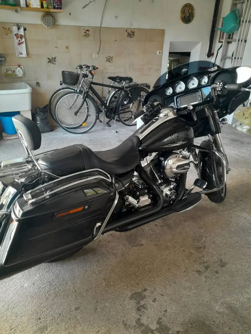 Vendo Harley-Davidson 1690 Street Glide Special (2014 - 16) - FLHX ...