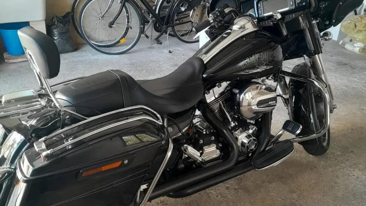 Vendo Harley-Davidson 1690 Street Glide Special (2014 - 16) - FLHX ...