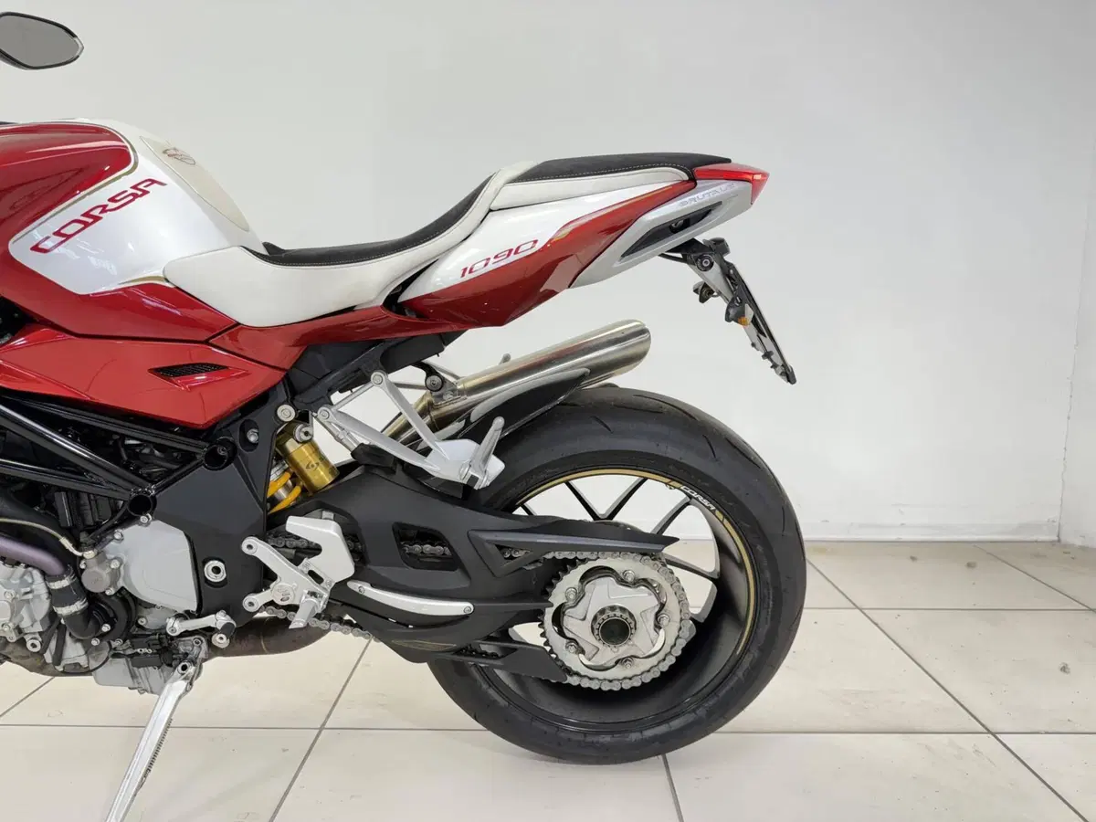 MV Agusta Brutale 1090 RR ABS (2009 - 19) (14)