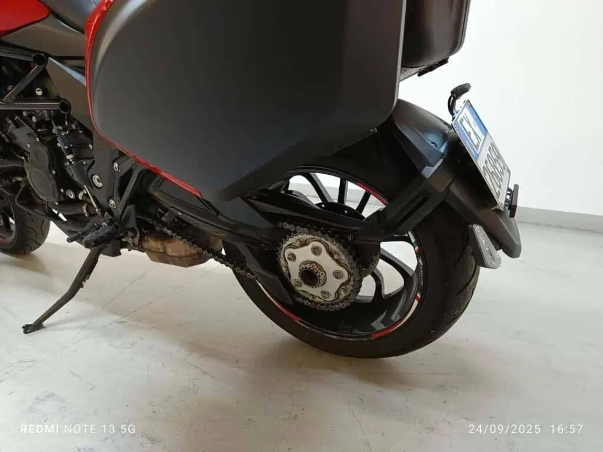 MV Agusta Turismo Veloce 800 Rosso (2021 - 23) (12)