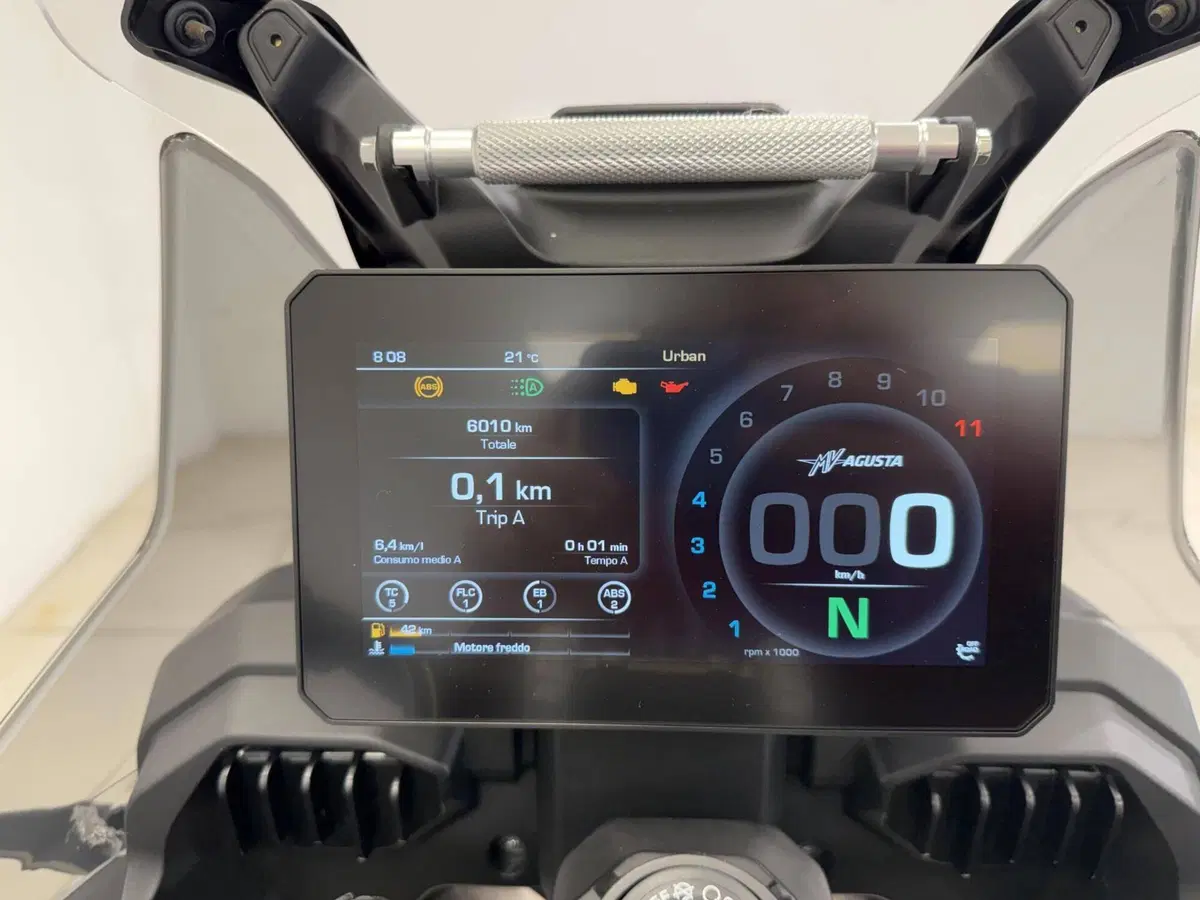 MV Agusta LXP Orioli (2024 - 26) (15)