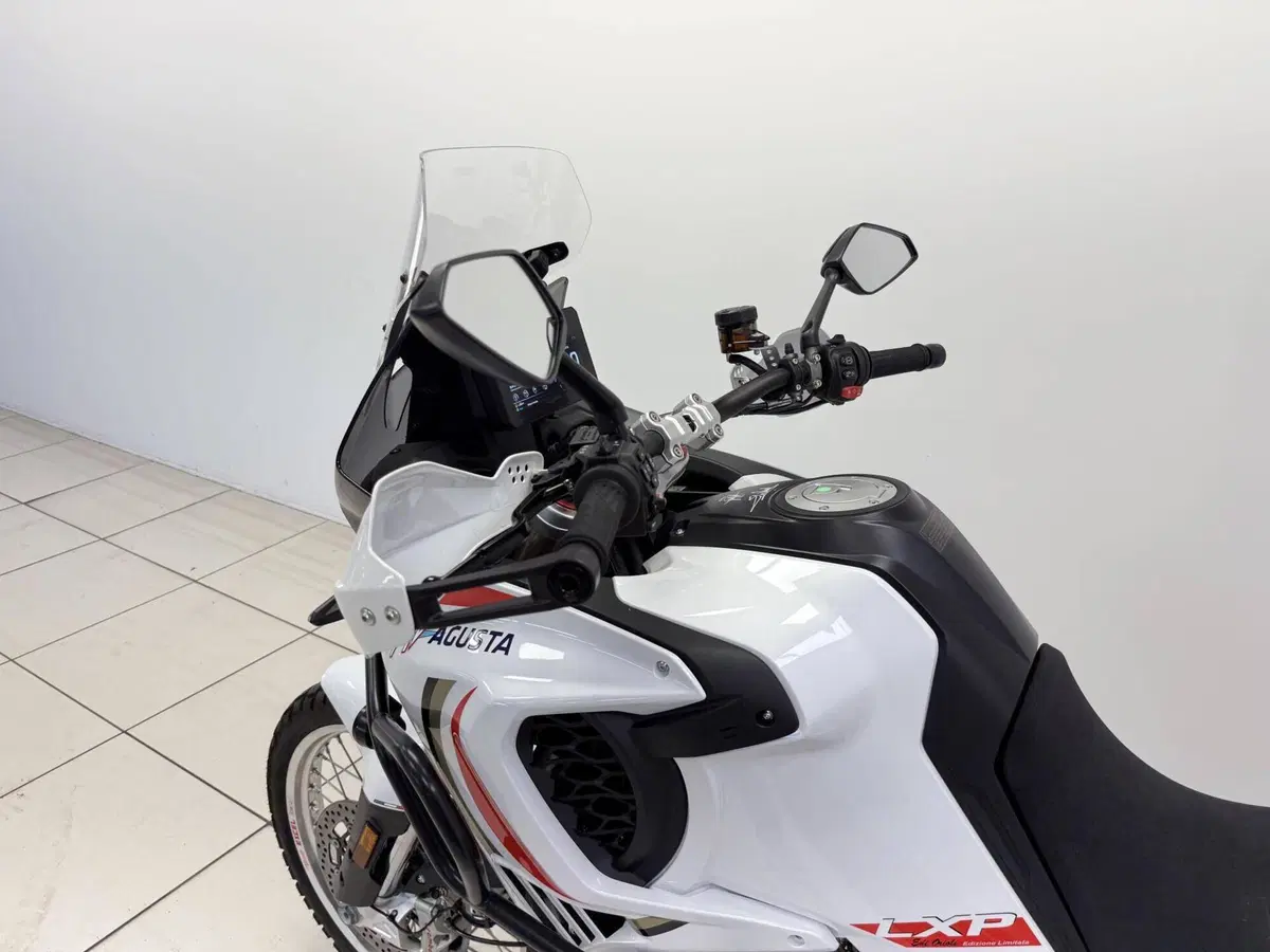 MV Agusta LXP Orioli (2024 - 26) (18)