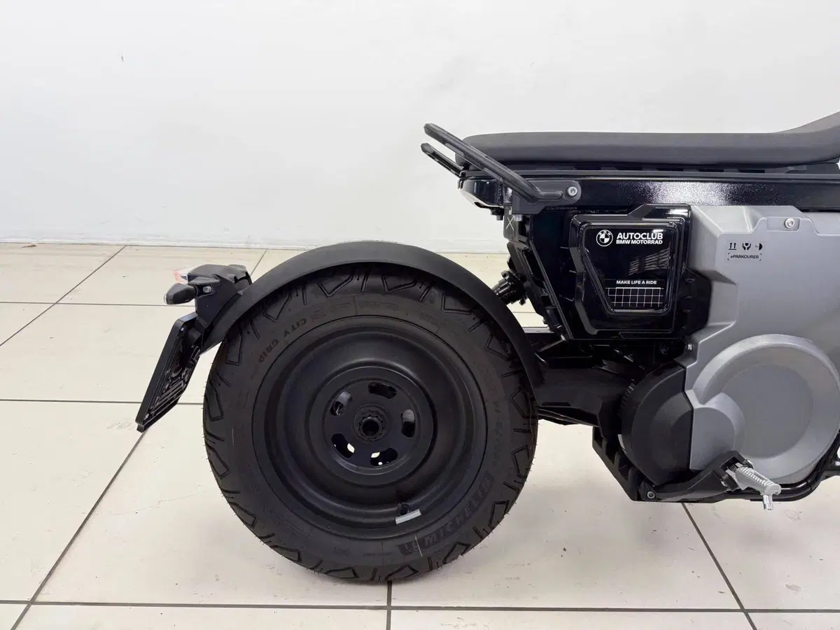 Bmw CE 02 (2024 - 26) (12)