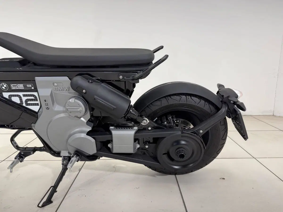 Bmw CE 02 (2024 - 26) (15)