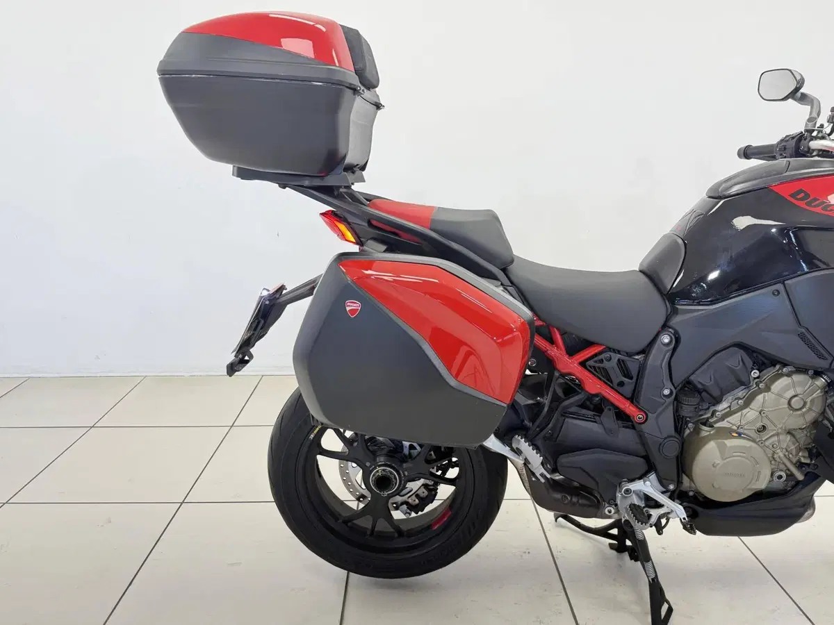 Ducati Multistrada V4 Pikes Peak (2021 - 24) (16)
