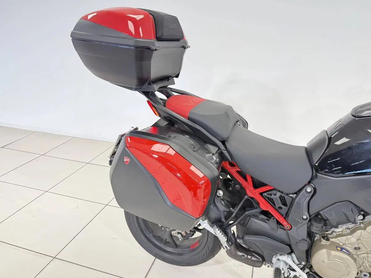 Ducati Multistrada V4 Pikes Peak (2021 - 24) (17)