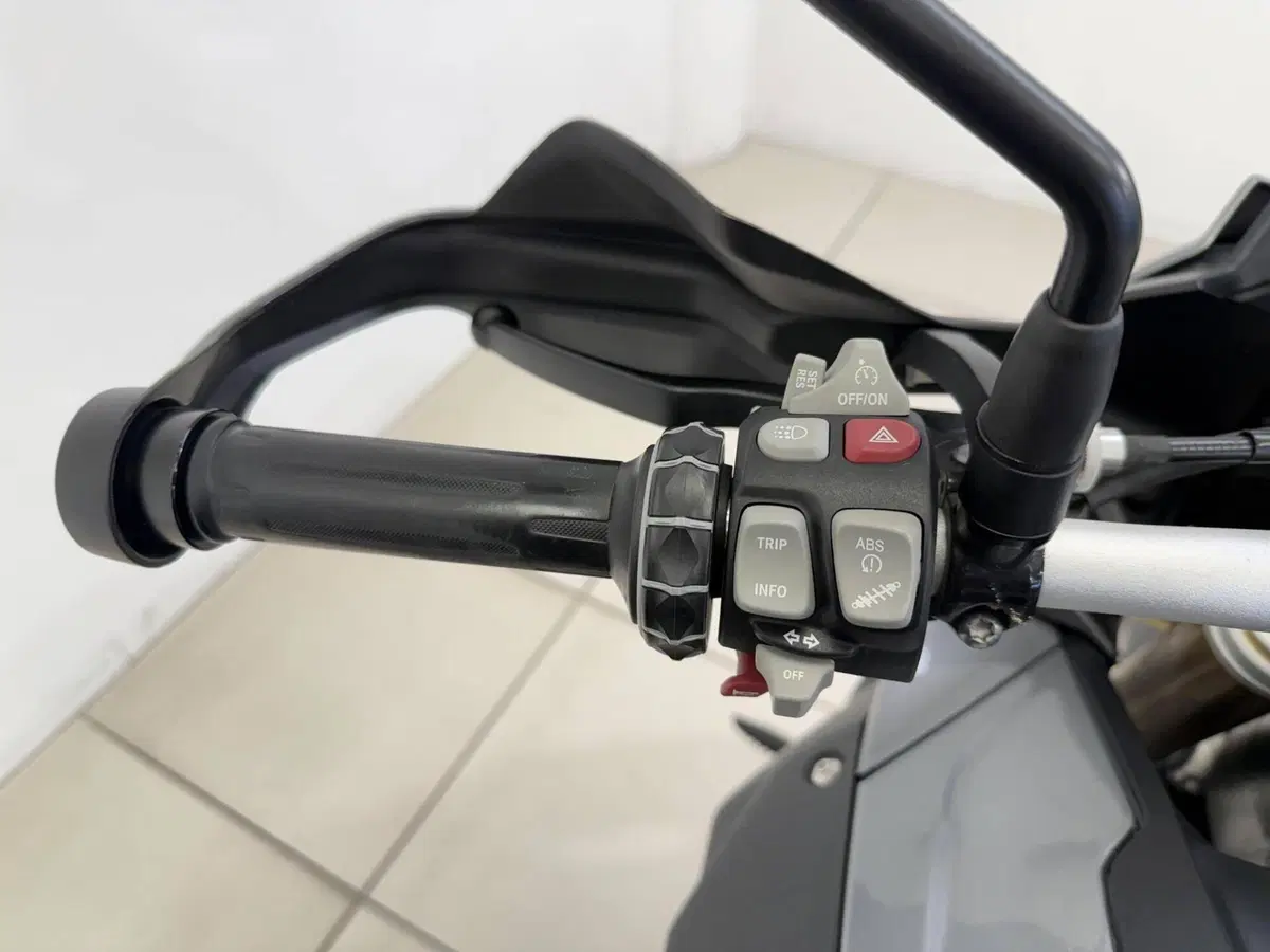 Bmw S 1000 XR (2015 - 16) (10)