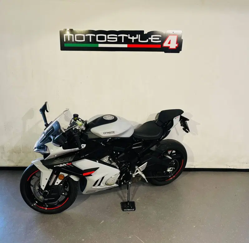 CFMOTO 675SR-R (2025 - 26) (2)