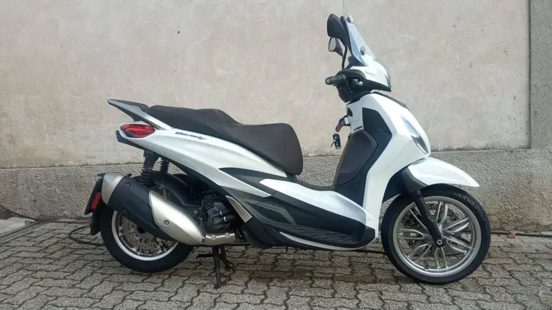 Piaggio Beverly 300 i.e. ABS-ASR (2016 - 20)