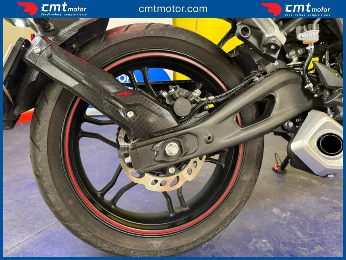 Voge Brivido 300R (2021 - 24) (8)