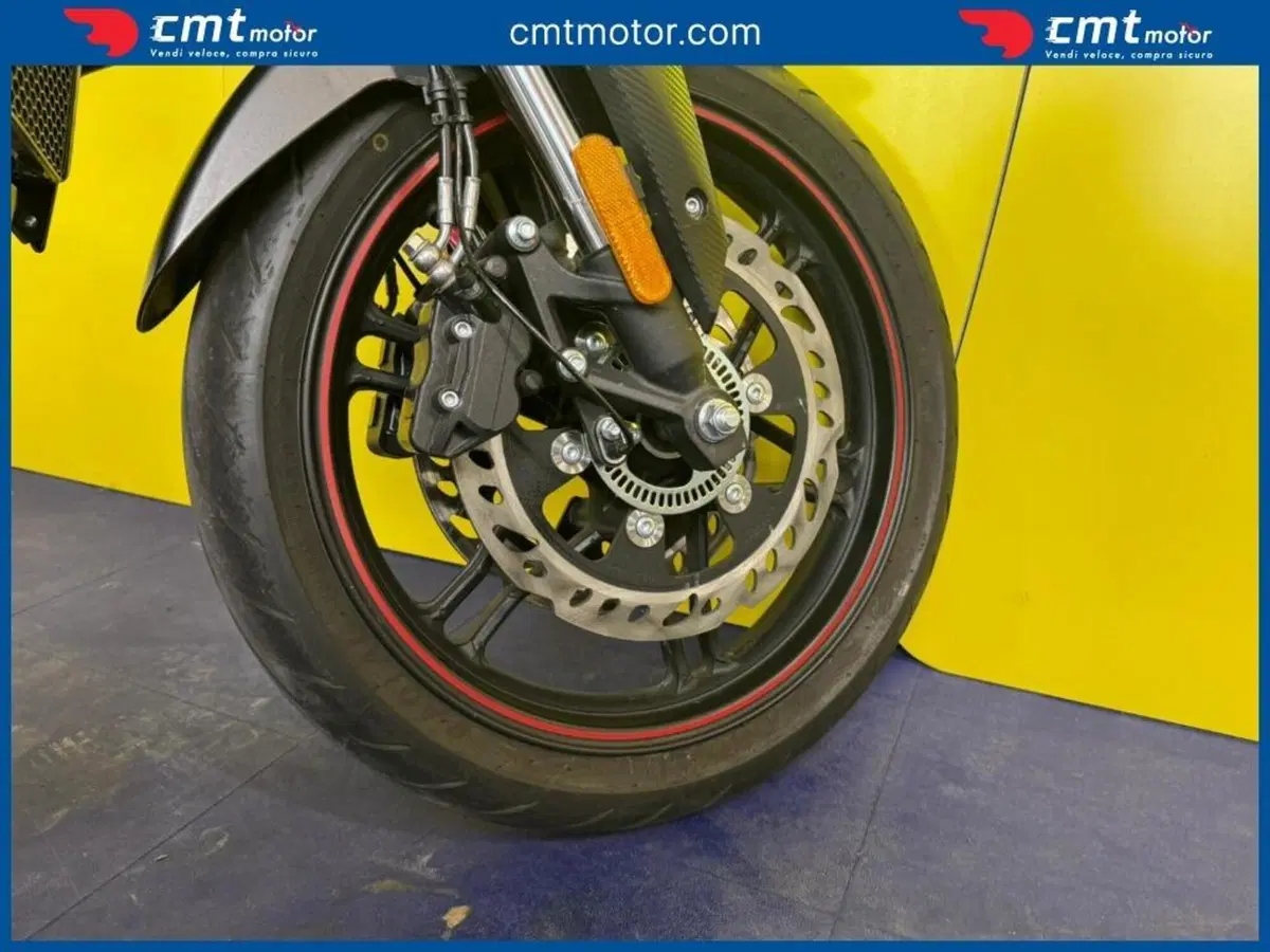 Voge Brivido 300R (2021 - 24) (10)