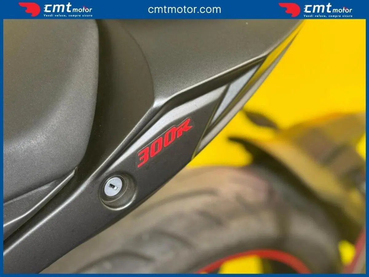 Voge Brivido 300R (2021 - 24) (11)