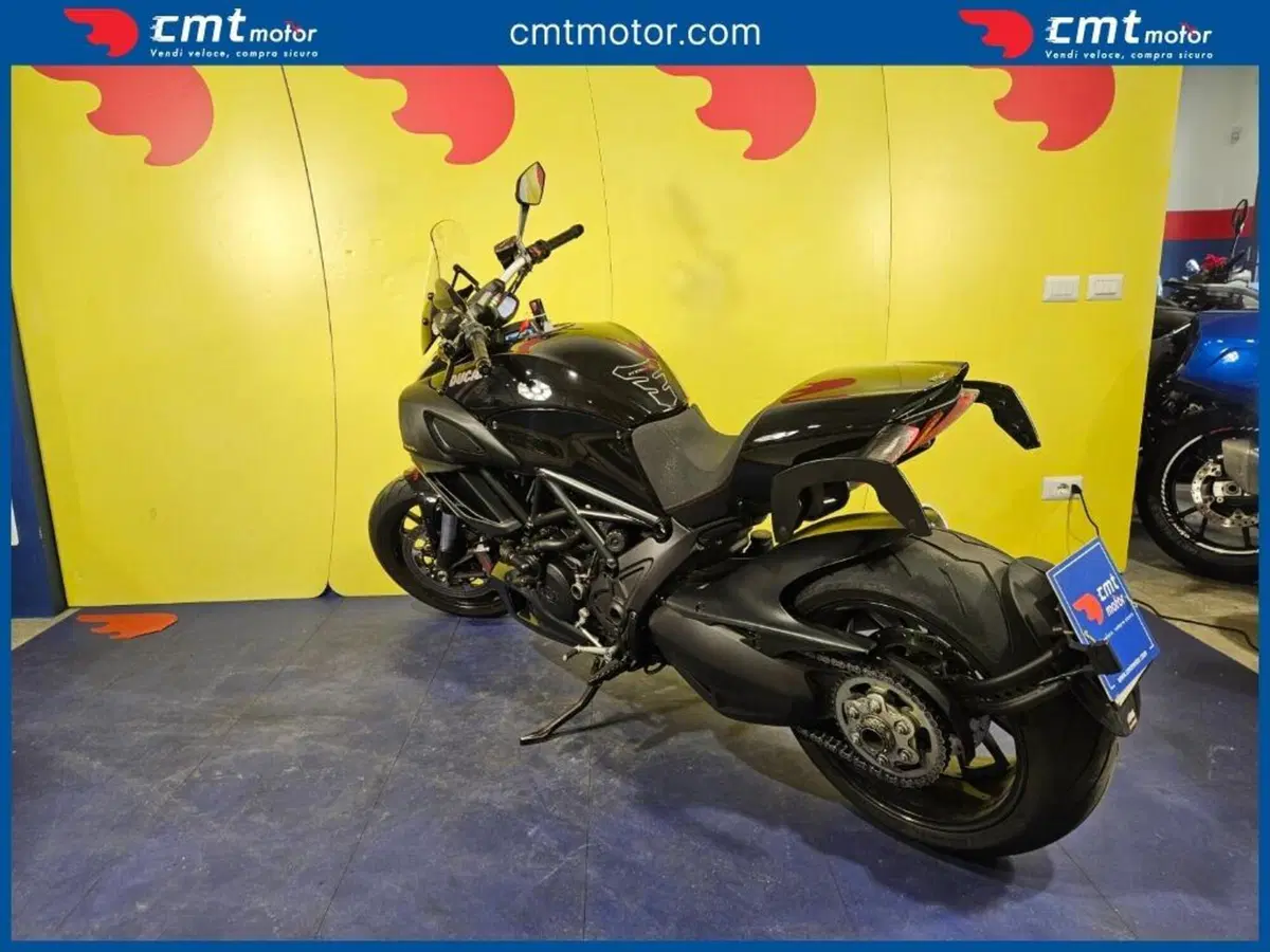 Ducati Diavel 1200 (2010 - 13) (6)