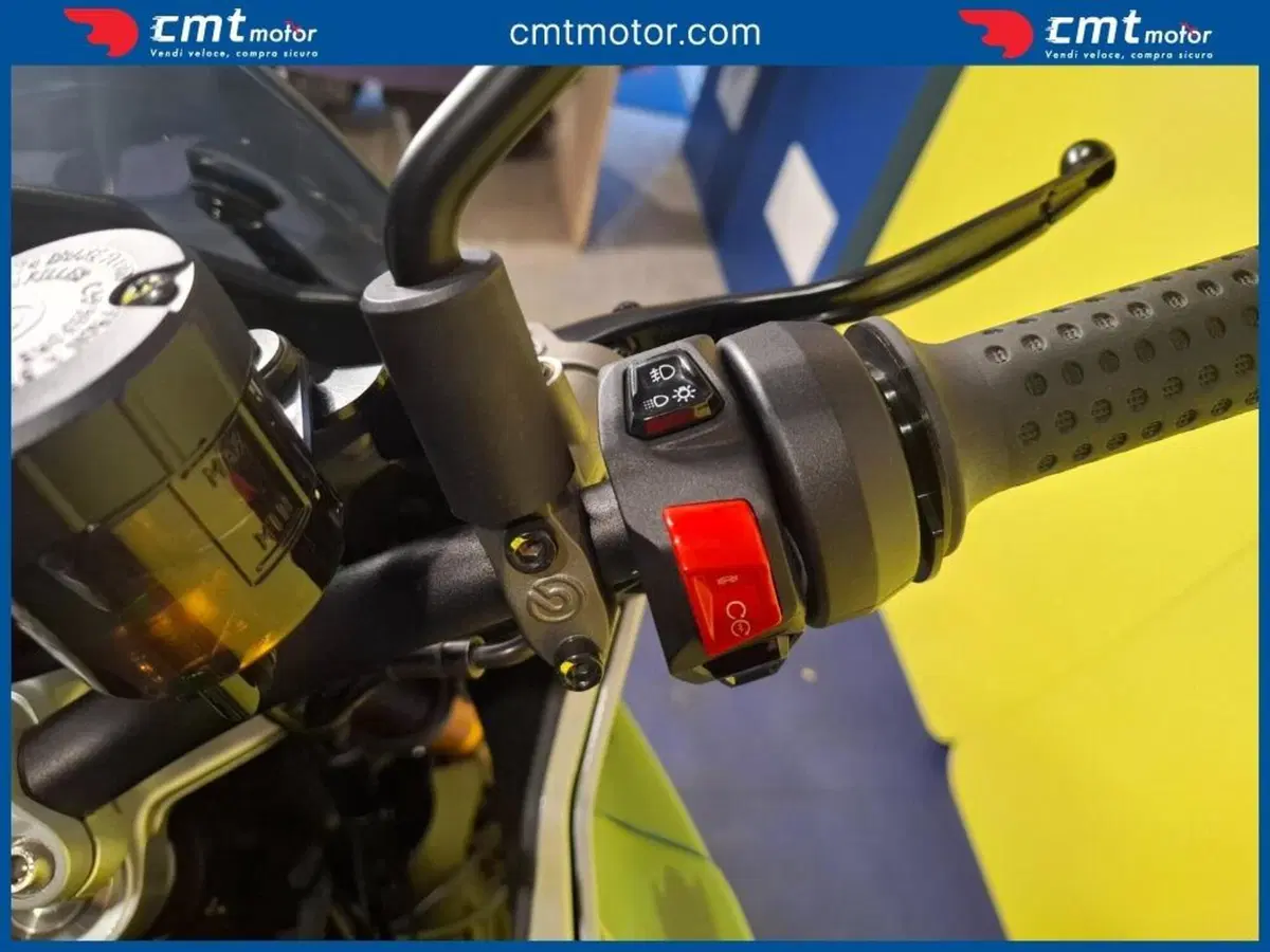 Moto Guzzi V100 Mandello S (2022 - 24) (10)