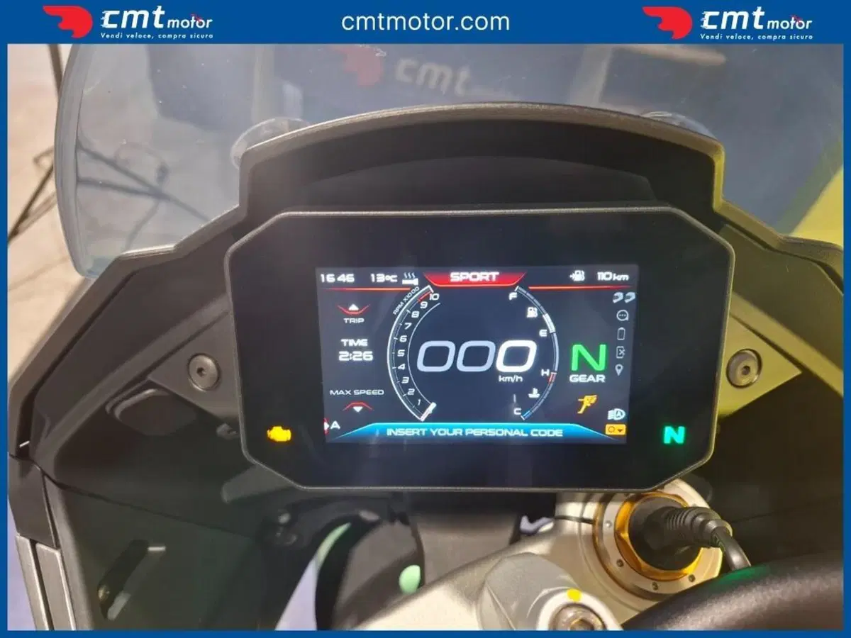 Moto Guzzi V100 Mandello S (2022 - 24) (11)