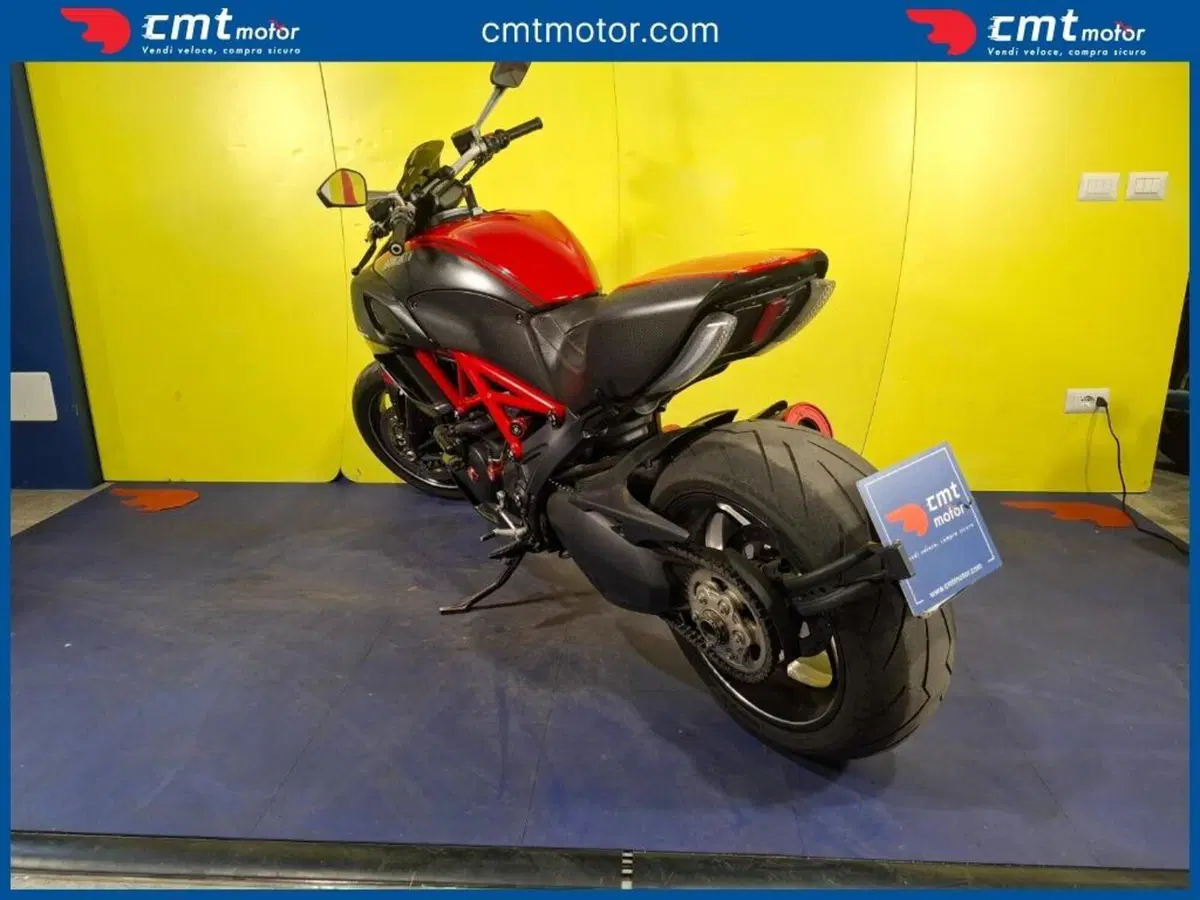Ducati Diavel 1200 Carbon (2010 - 13) (10)