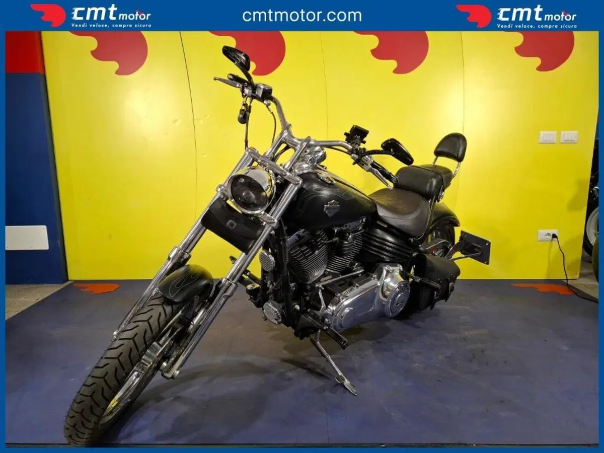 Harley-Davidson 1584 Rocker C (2009 - 11) - FXCWC (8)