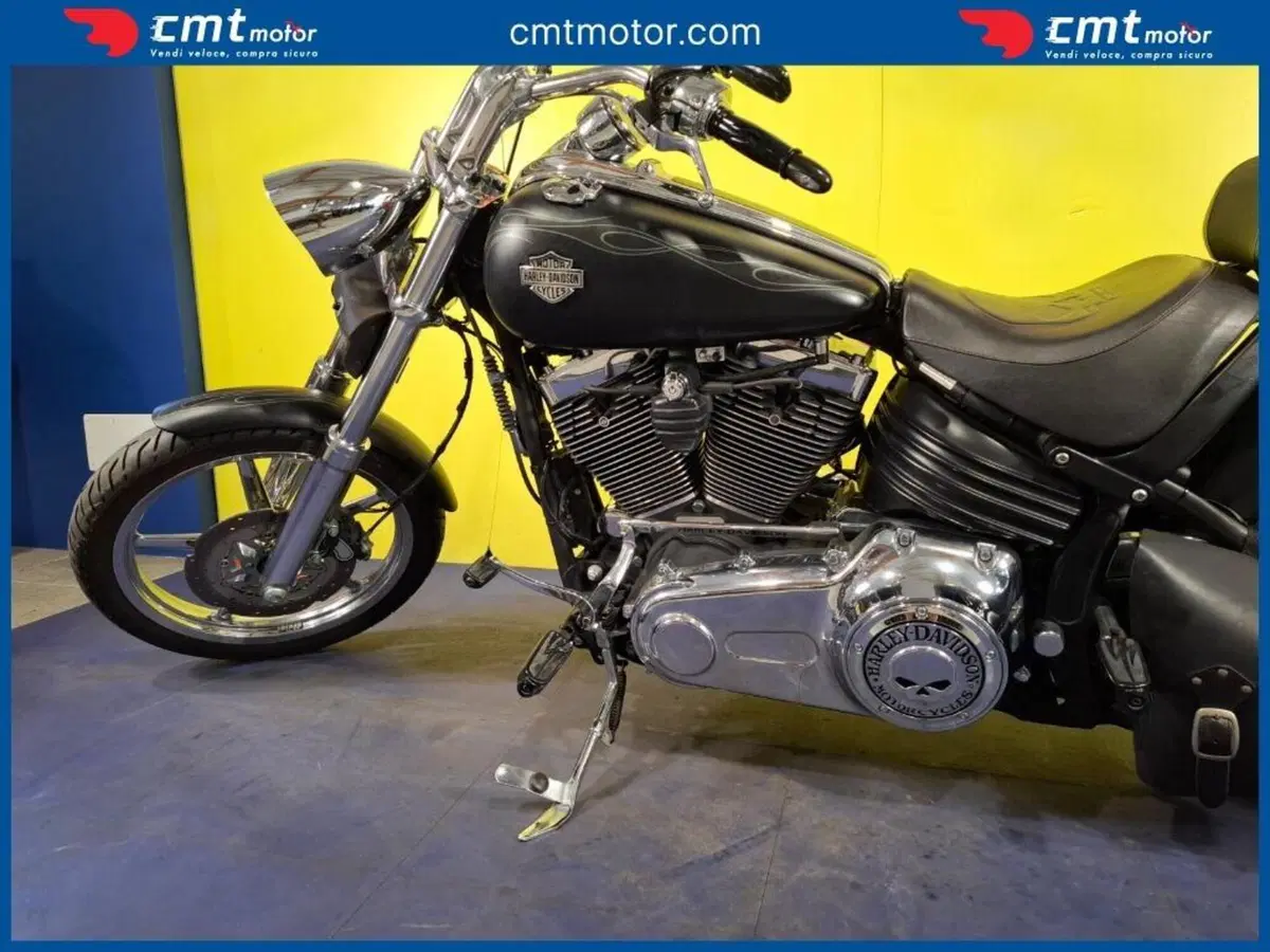 Harley-Davidson 1584 Rocker C (2009 - 11) - FXCWC (10)