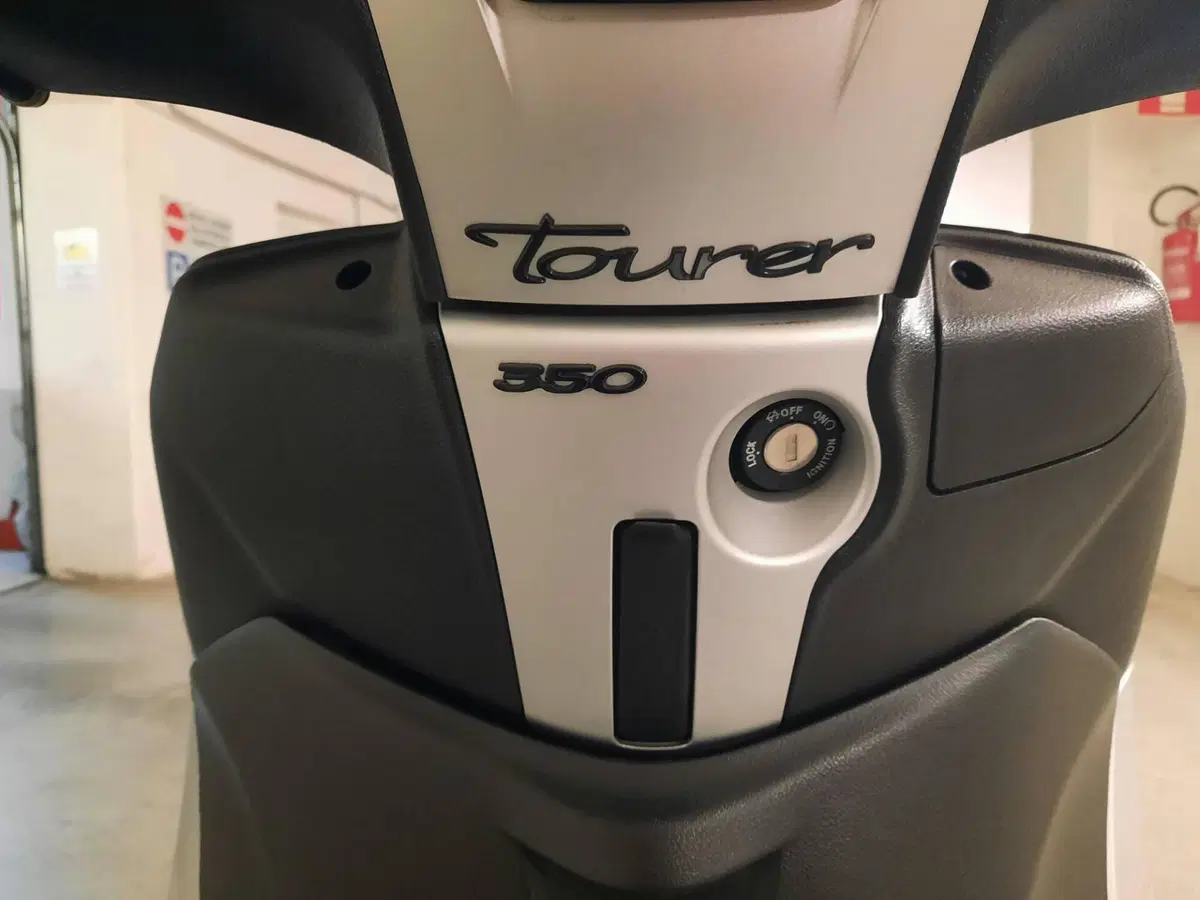 Piaggio Beverly 350 Tourer (2020) (5)