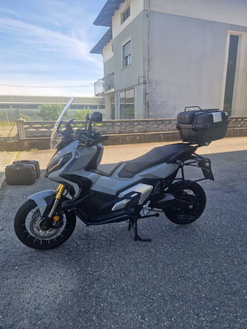 Honda X-ADV 750 DCT Travel (2021 - 24) (7)