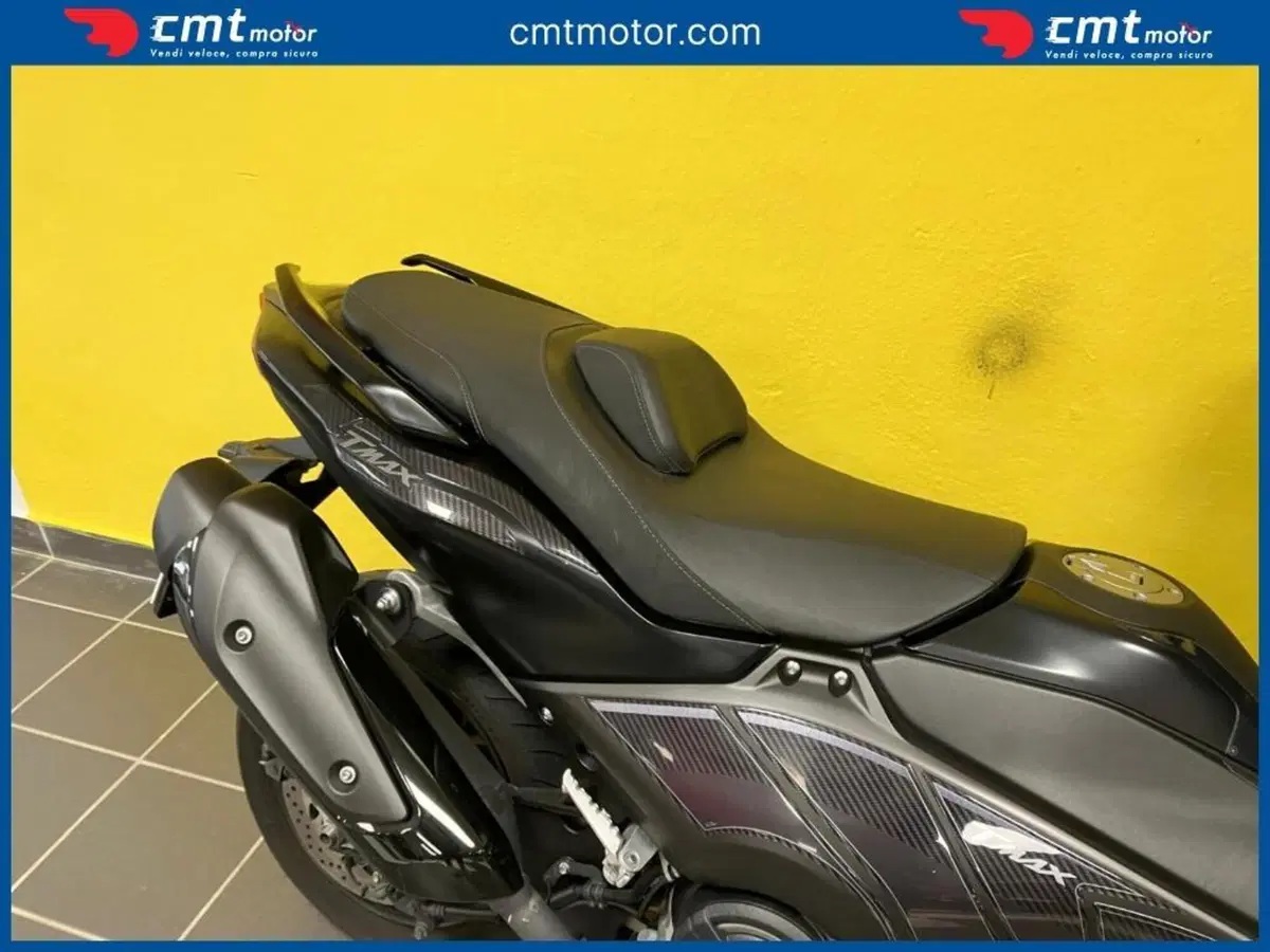Yamaha T-Max 560 (2022 - 24) (8)