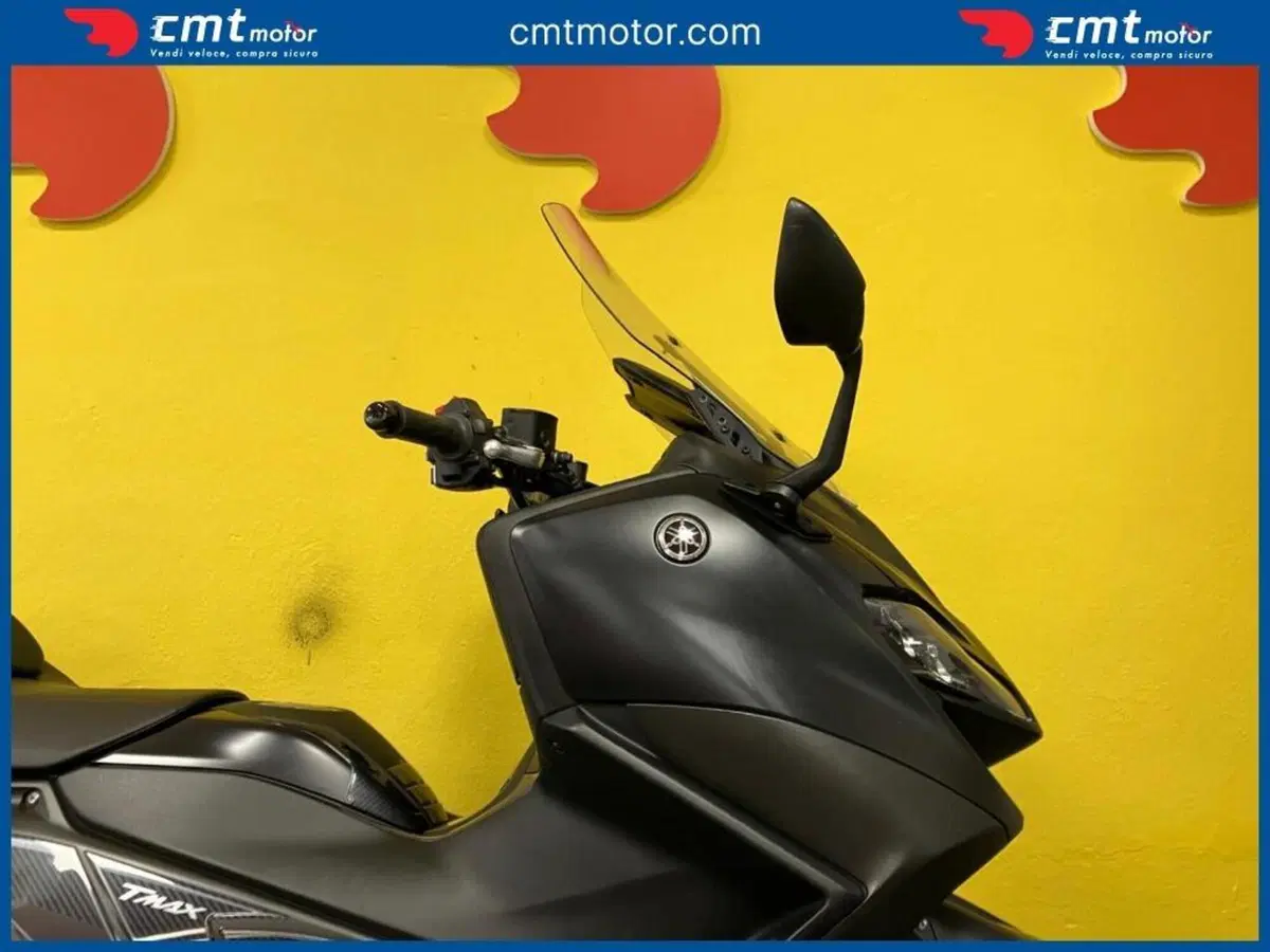 Yamaha T-Max 560 (2022 - 24) (10)
