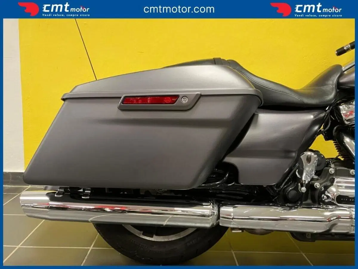 Harley-Davidson 107 Street Glide Special (2017 - 19) - FLHXS (6)