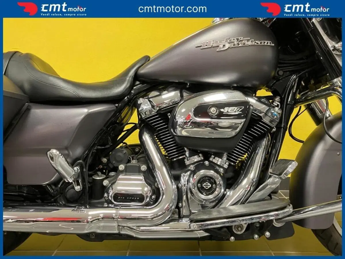 Harley-Davidson 107 Street Glide Special (2017 - 19) - FLHXS (7)