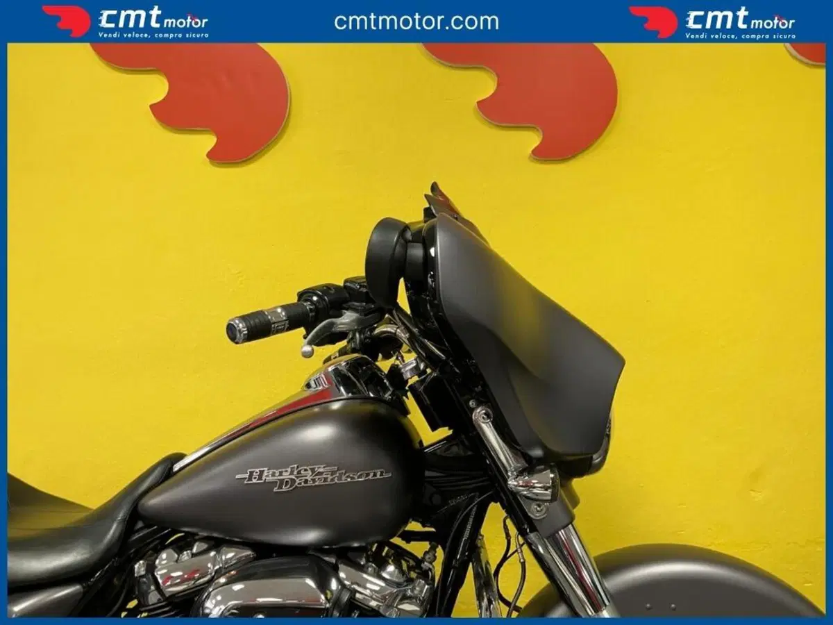 Harley-Davidson 107 Street Glide Special (2017 - 19) - FLHXS (8)