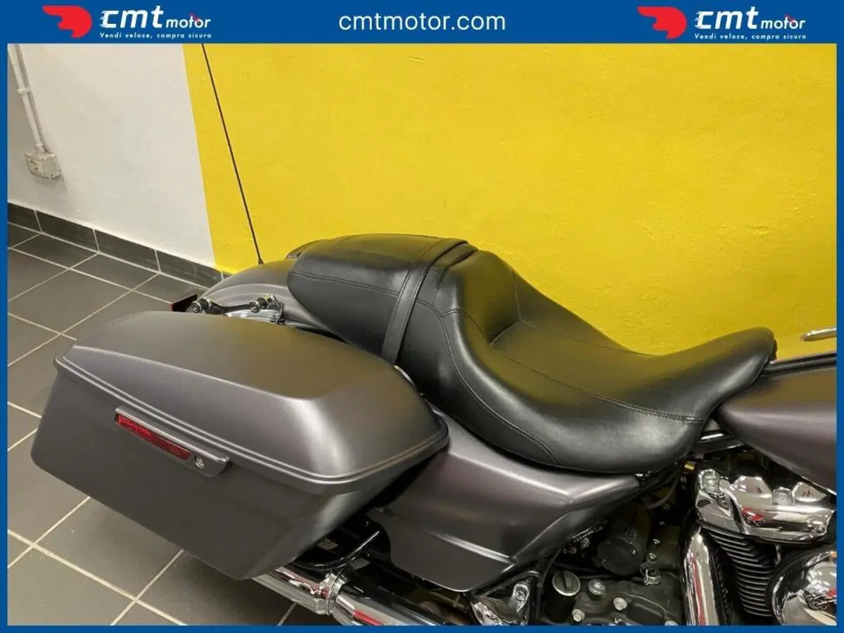 Harley-Davidson 107 Street Glide Special (2017 - 19) - FLHXS (9)