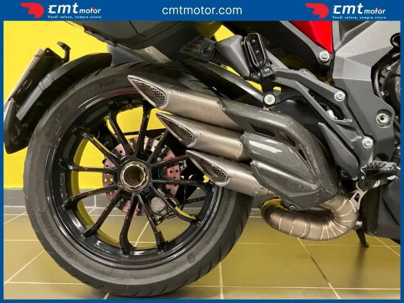 MV Agusta Turismo Veloce 800 Rosso (2021 - 23) (6)
