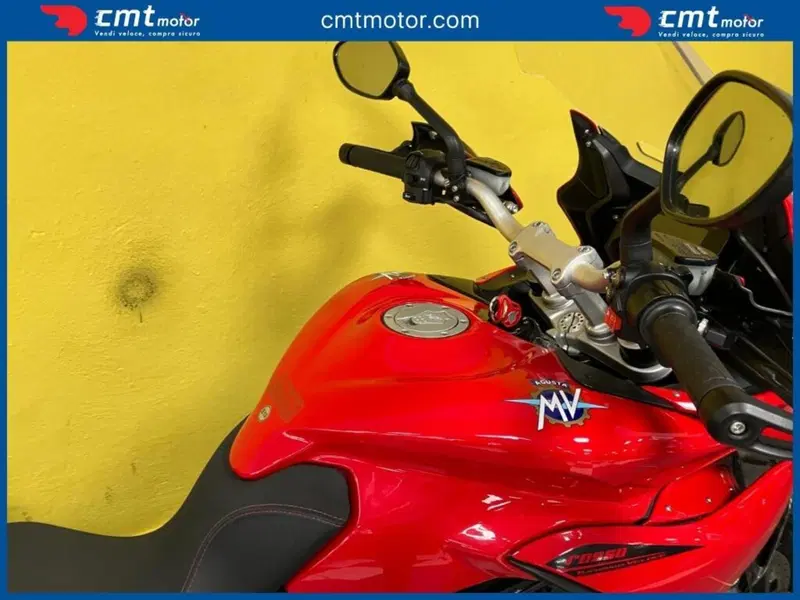 MV Agusta Turismo Veloce 800 Rosso (2021 - 23) (11)