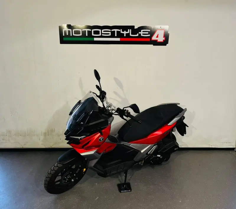 Voge Sfida SR1 ADV (2023 - 26) (2)